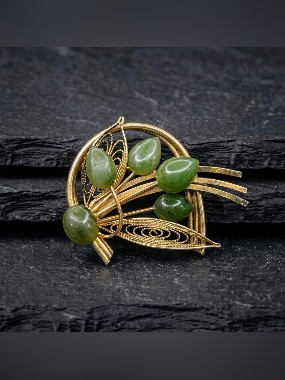Vintage 60s Genuine Nephrite Jade Stone Leaf Floral Gold Tone Filigree Brooch